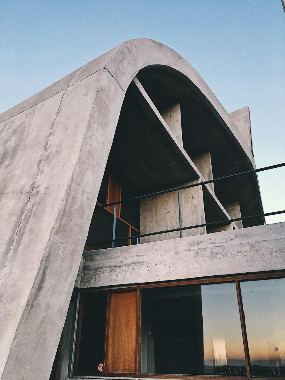 Lakeshore Family Home